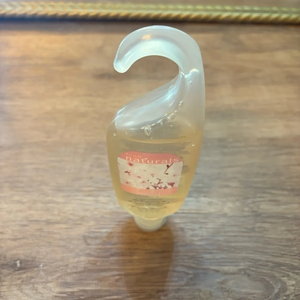 Avon Naturals CHERRY BLOSSOM Refreshing Shower Gel Body Wash 5 oz/150mL New RARE
